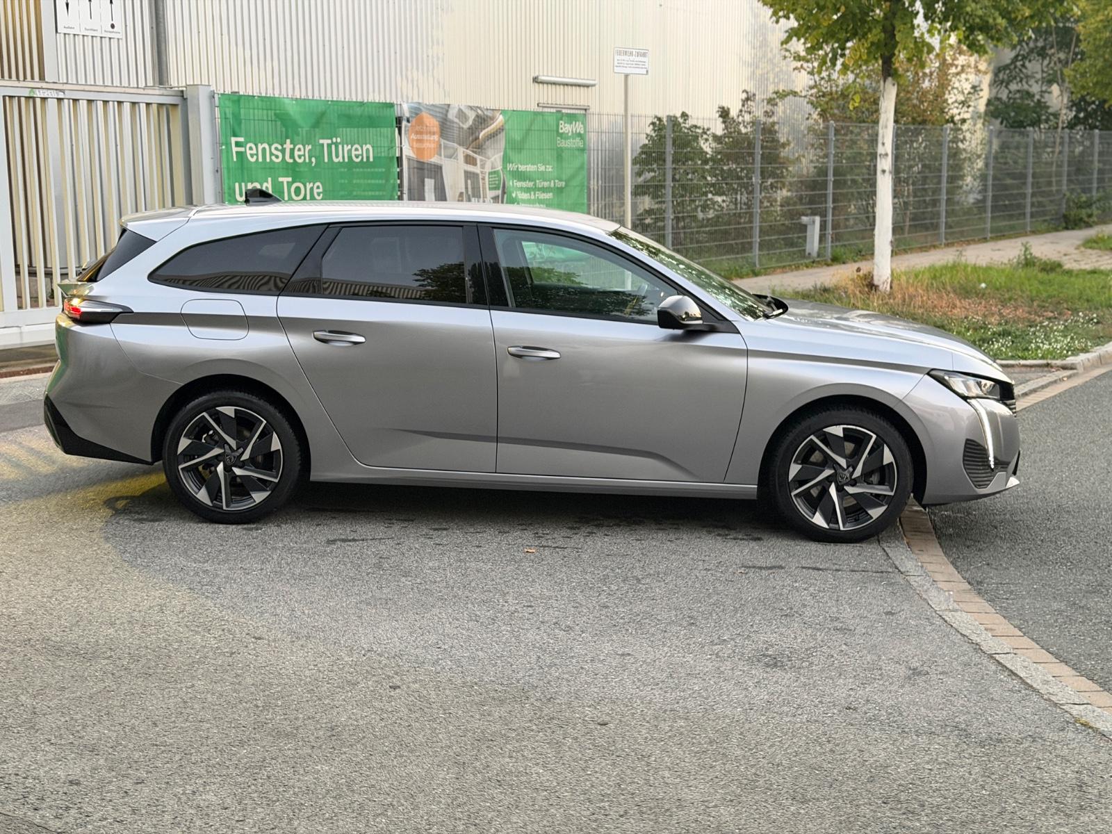 Peugeot 308 SW Allure Pack*LED*NAVI*AHK*SHZ*