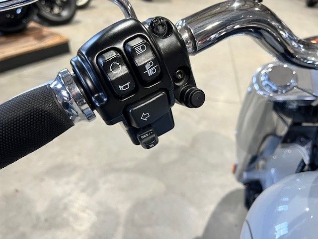 Fahrzeugabbildung Harley-Davidson FLFBS 114 Fat Boy Jekill