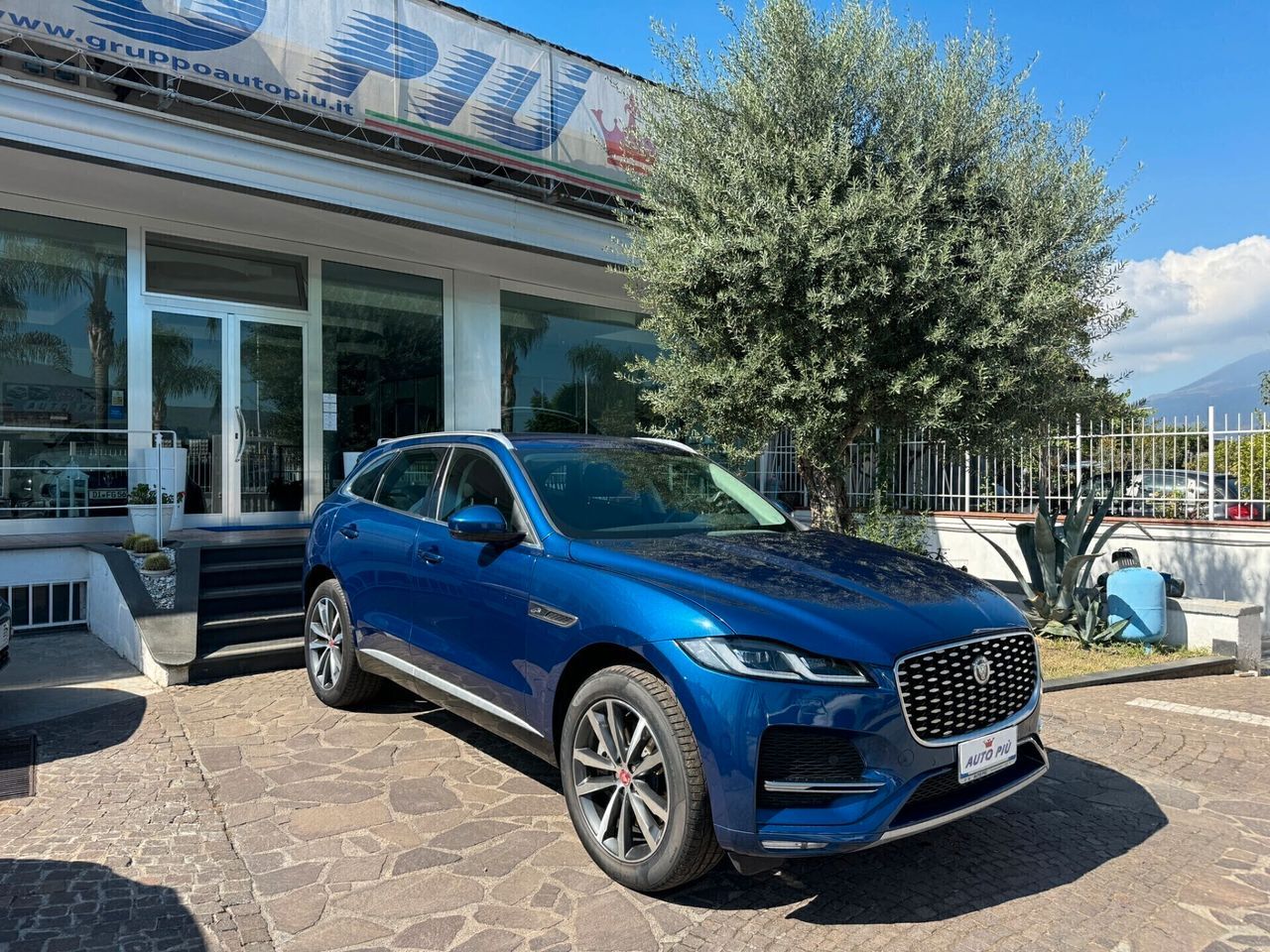 Jaguar F-Pace 2.0 PHEV 404CV automatico 9.000KM  imagem 3