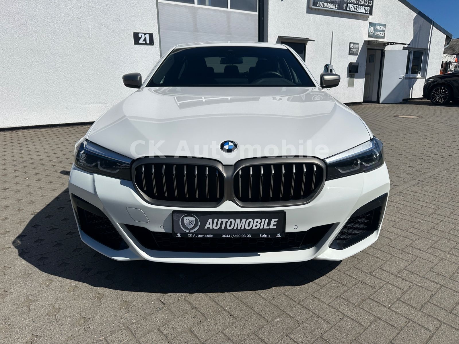 Fahrzeugabbildung BMW M550i xDrive Lim./Shadow-Line/Navi/Leder/LED/Kam