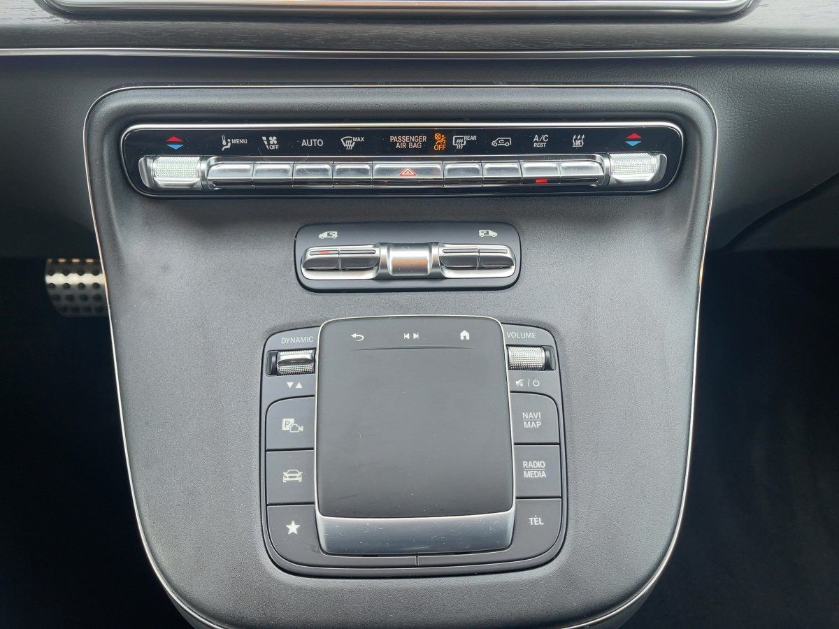 Fahrzeugabbildung Mercedes-Benz V 300 d lang Multibeam/360°/Distr./Burm./19''