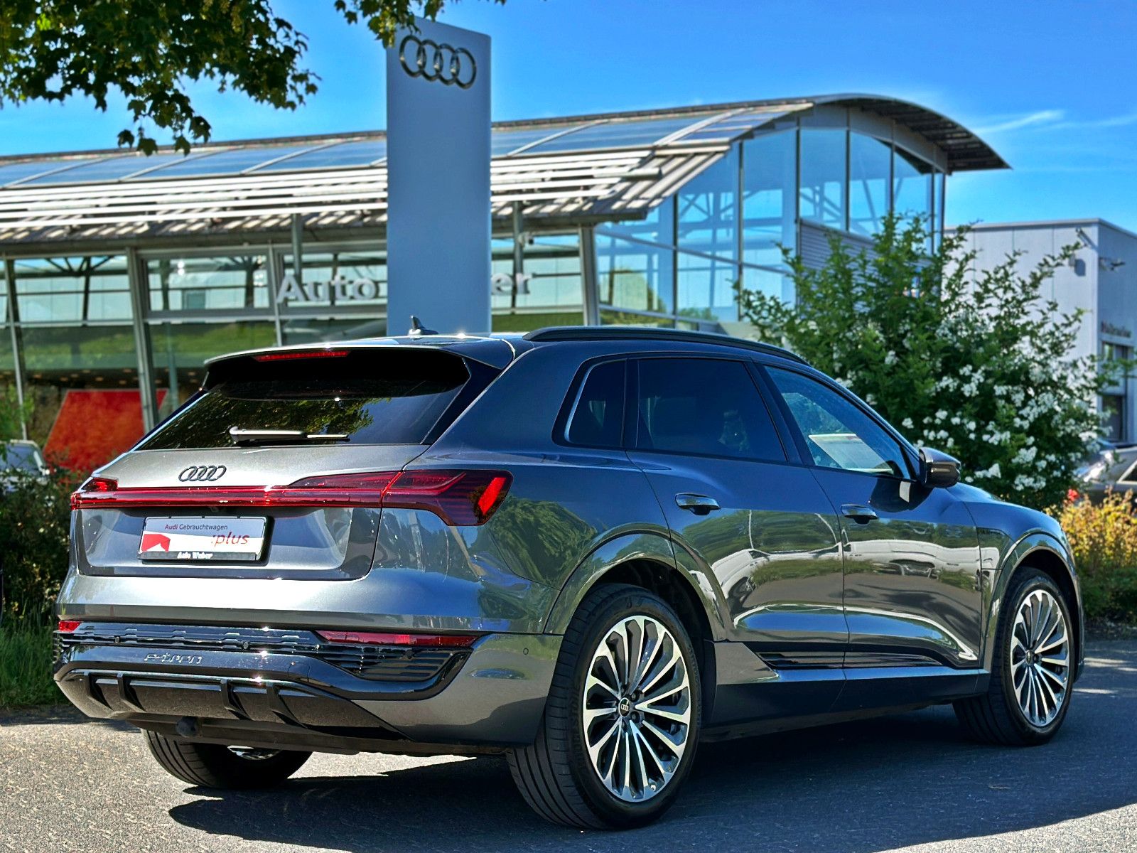 Audi Q8 e-tron - Bild 32