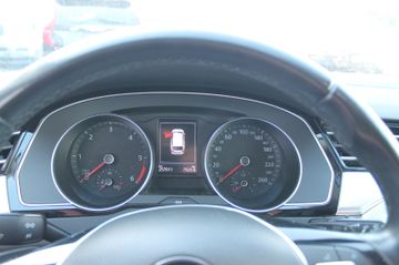 Volkswagen Passat Variant - 10