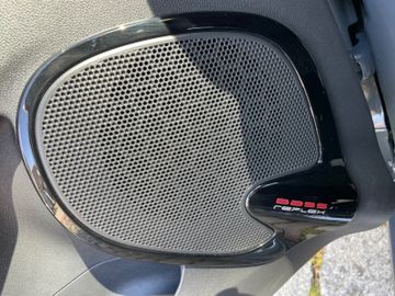 Fahrzeugabbildung Renault Clio IV 0.9 Limited*Keyless*Navi*PDC*SHZ*