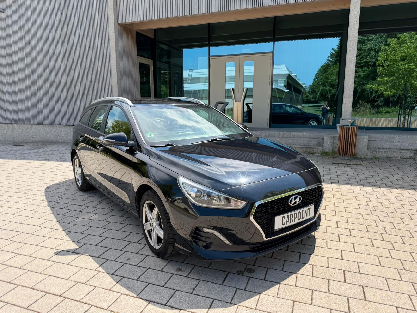 Hyundai i30 cw Trend/LED/NAVI/SHZ/CAM/TEMP/AHK