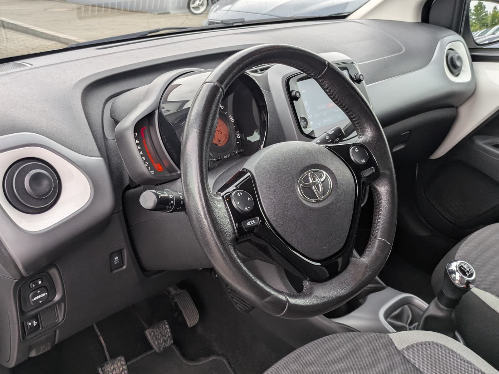 Fahrzeugabbildung Toyota AYGO 1.0 x-Play APP-CONNECT*KLIMA*KAMERA