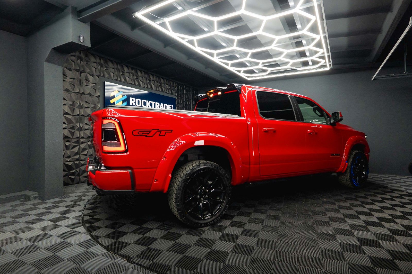 Fahrzeugabbildung Dodge RAM 5.7 V8 HEMI 4x4 NIGHT GT SPORT *Pano*22Zoll*