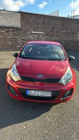 Kia Rio 2013  1.2 Maschine - Kia Rio in Düsseldorf