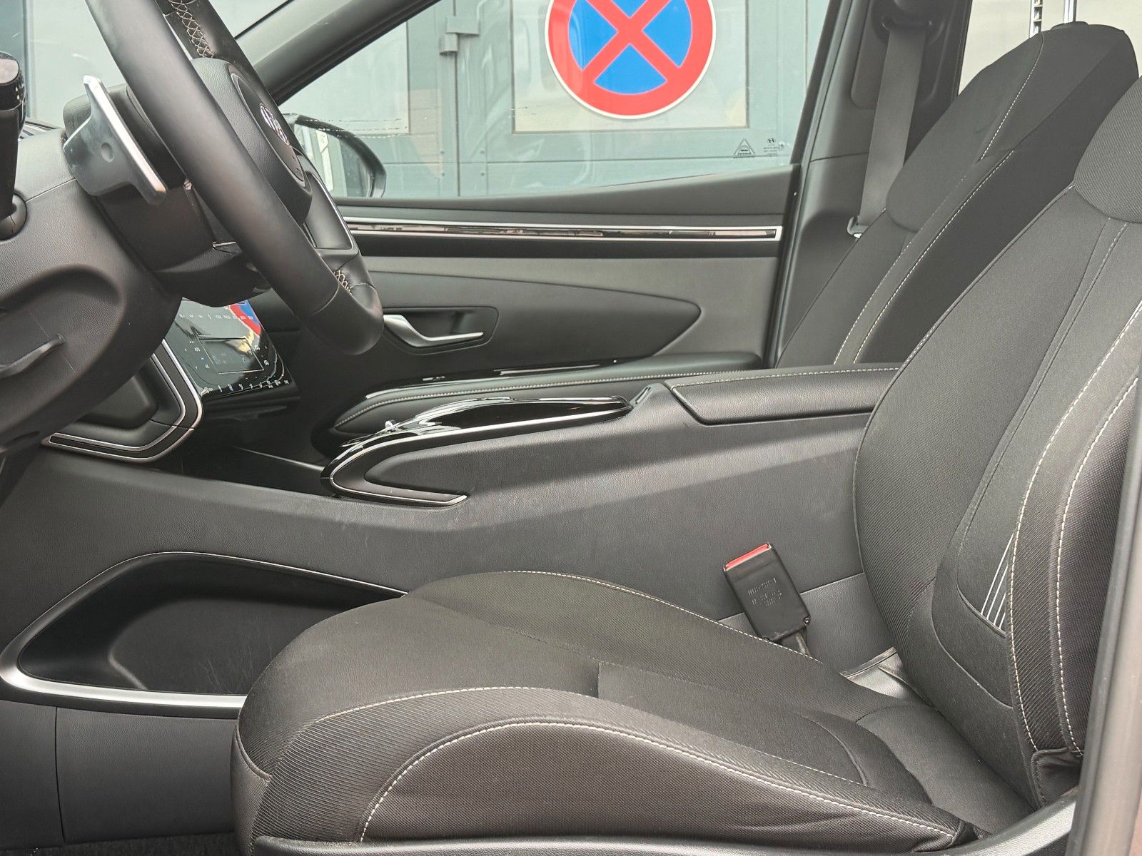 Fahrzeugabbildung Hyundai TUCSON 1.6 T-GDI 48V Blackline *8-fach*ACC*AHK*