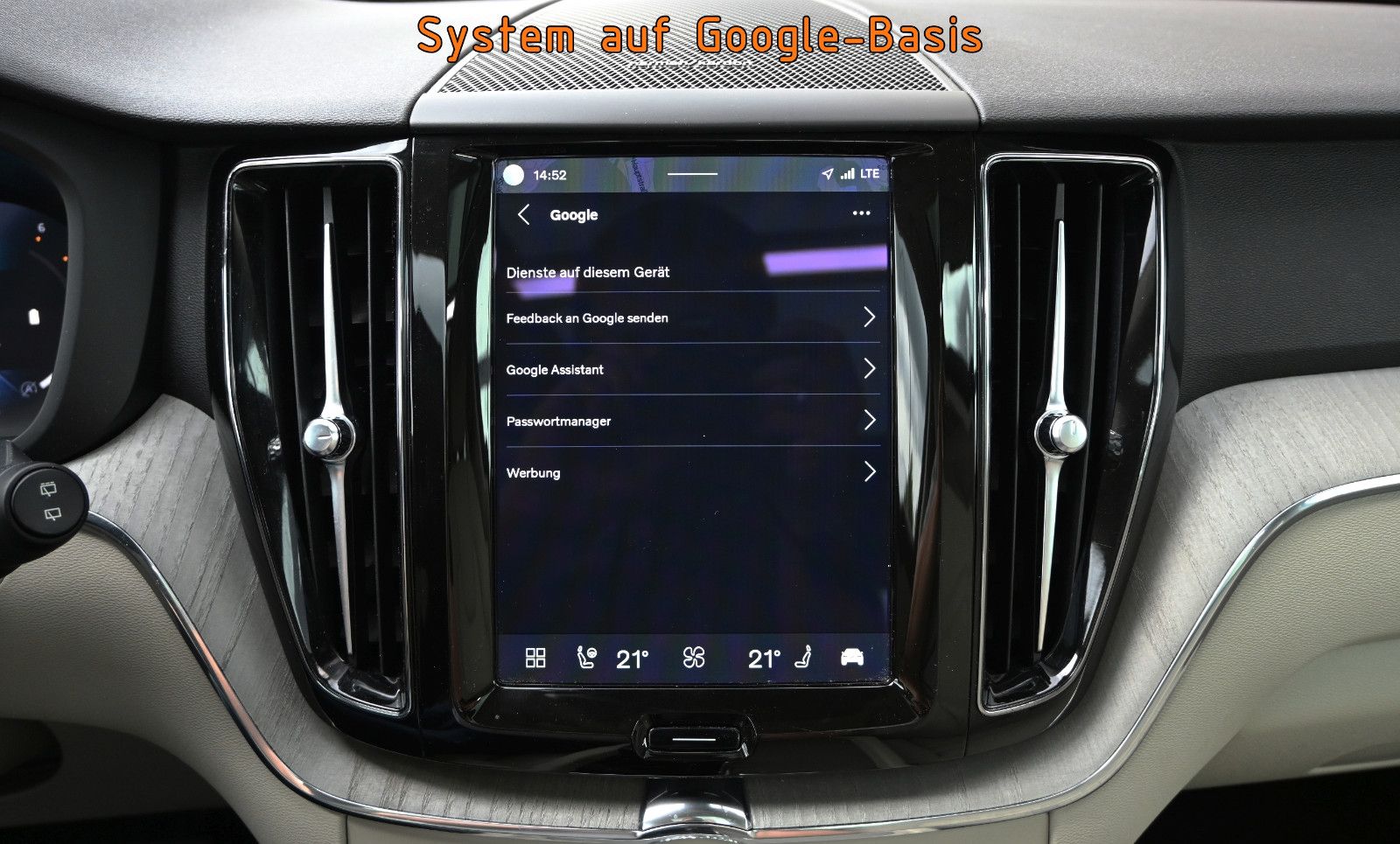 Fahrzeugabbildung Volvo XC60 B4 D AWD Plus Dark °ACC°AHK°PANO°STANDHEIZ°