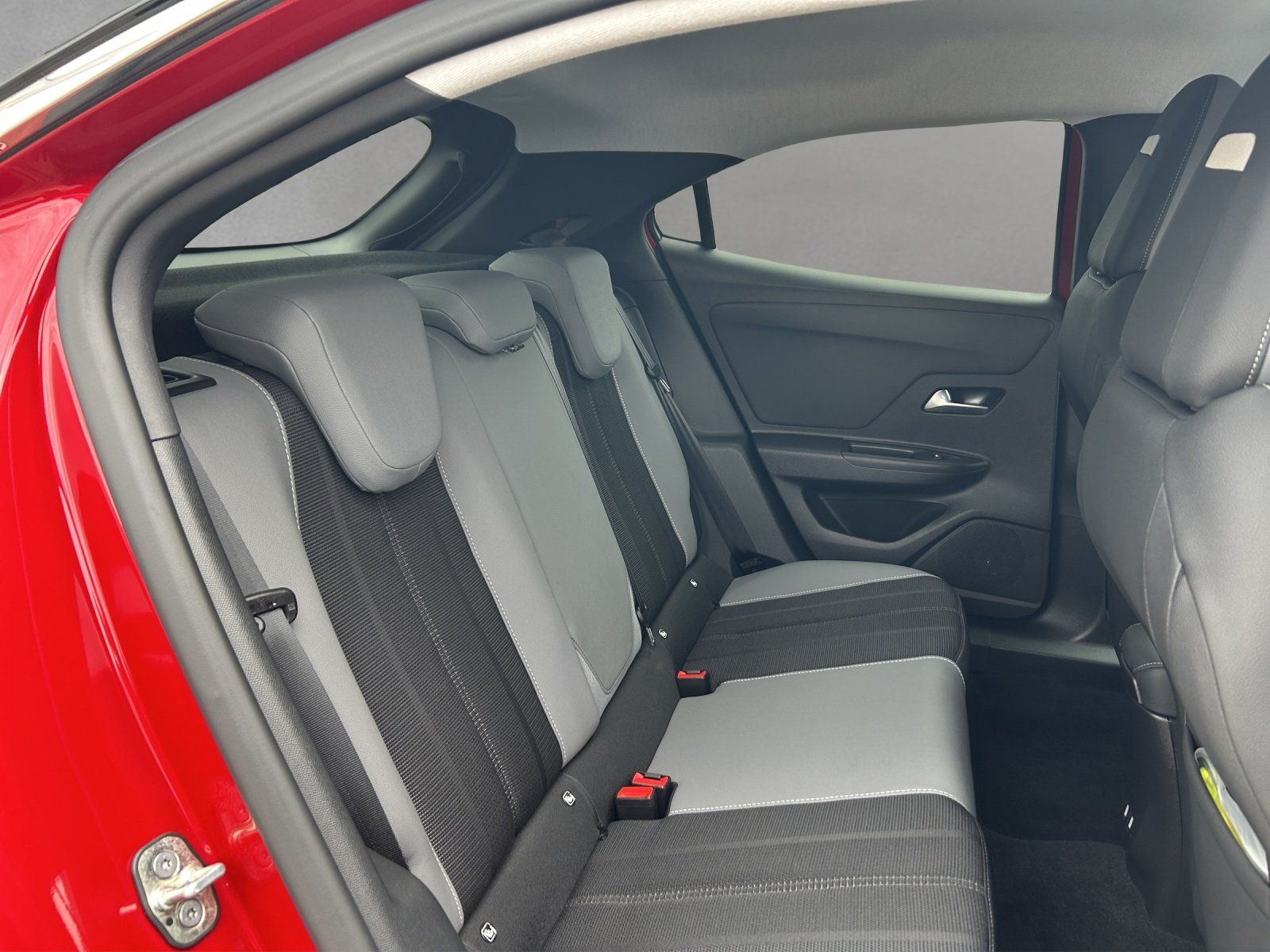 Fahrzeugabbildung Opel Mokka 1.2 Turbo Elegance LED/360°/NAVI/GRA/SHZ