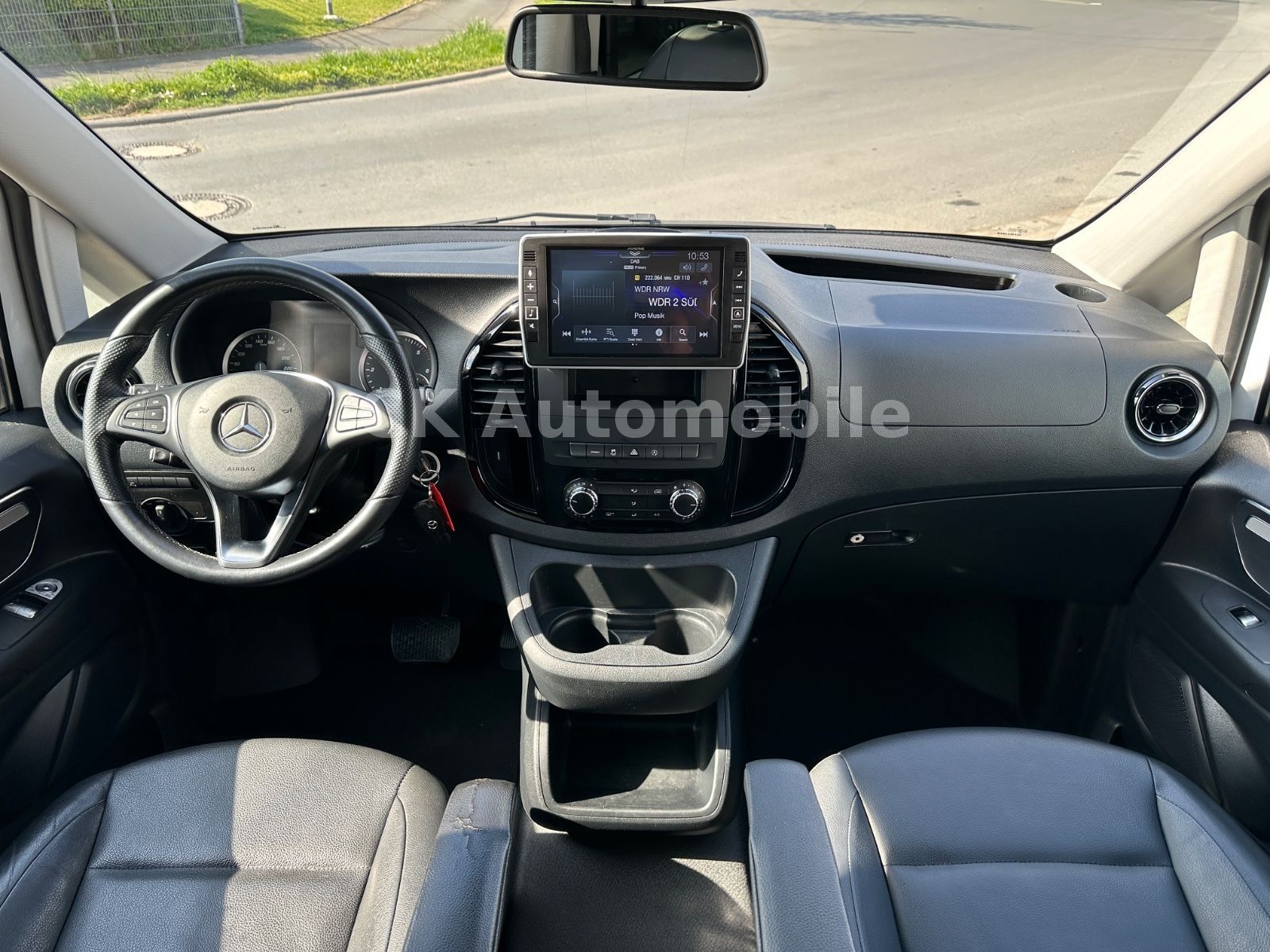 Fahrzeugabbildung Mercedes-Benz Vito Mixto 119 Lang Autom./5 Sitze/Navi/LED/AHK