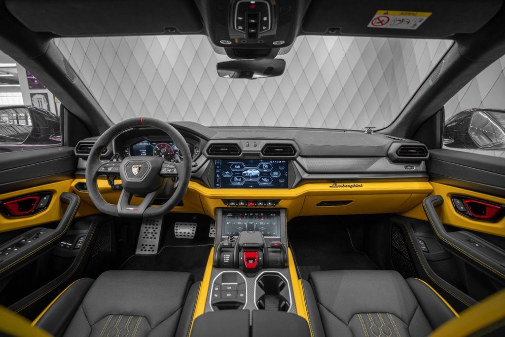 Urus 4.0 V8 SE 2026 BRABUS FULL CARBON AKRAPOVIC - Bild 17