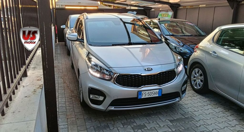 Image of Kia Carens