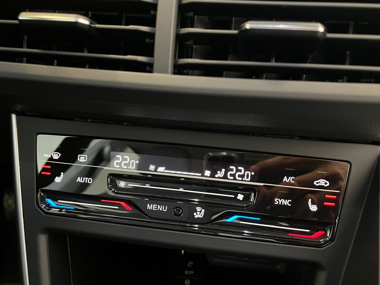 Fahrzeugabbildung Volkswagen Taigo Life 1.5 TSI DSG *IQ-Light, App Connect, L