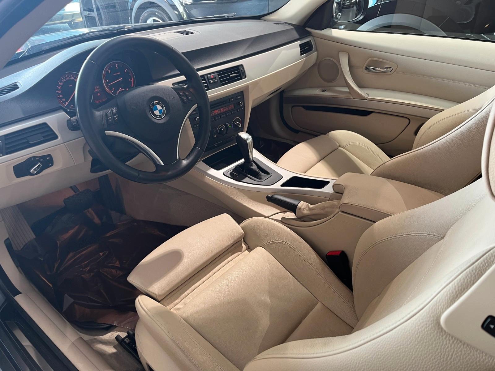 BMW 330 d E92 Coupé 245 ch • Boîte auto • Cuir beige • 1ère Main - GPS • Toit ouvrant • Bi-Xénon • 101 000 km