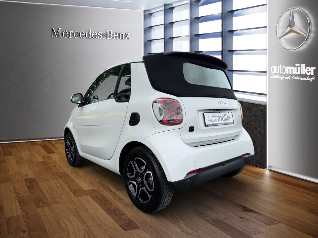 Fahrzeugabbildung Smart smart EQ fortwo cabrio AUT Kam. KlimaA LM Leder