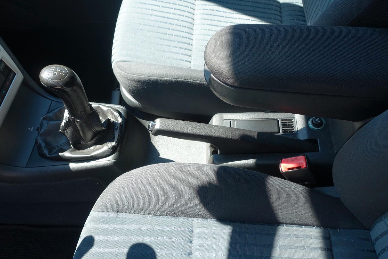Skoda Octavia 2004 — photo 12