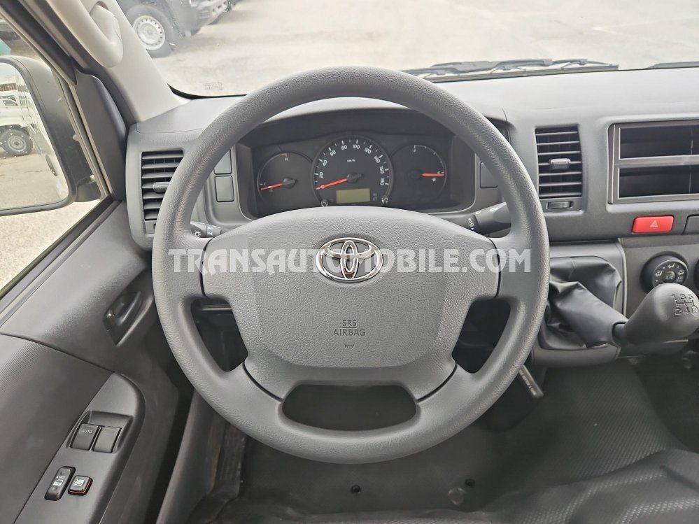 Toyota Hiace HIGH ROOF / TOIT HAUT imagem 2