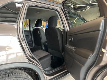 MYAUTOCENTER – Gebraucht- und Jahreswagen mit Werkstattservice in Pfaffenhofen Mitsubishi ASX Edition 100+ 4WD *TÜV*Xenon*Kamera*