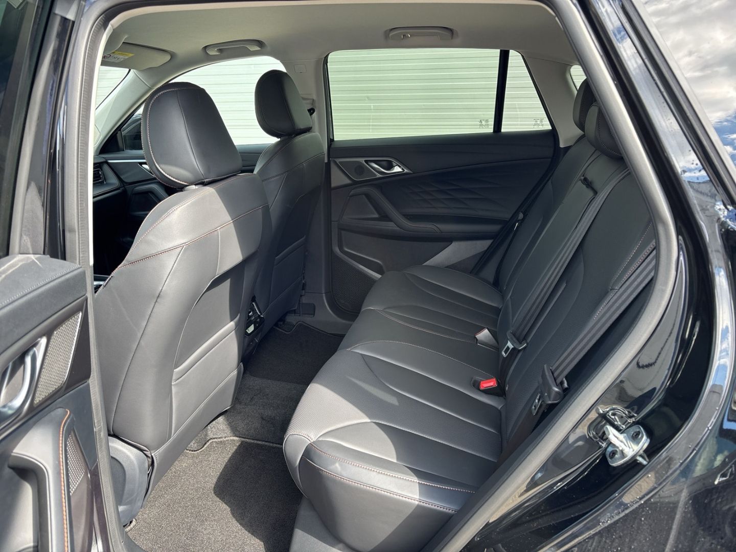 Fahrzeugabbildung MG HS Hybrid+ Luxury MY25.5  TOP FINANZ*  Angebot