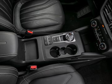 Ford Kuga 2.5 Plug-In Hybrid Vignale Stauassistent