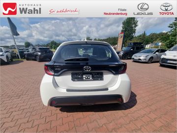 Toyota Yaris - 4