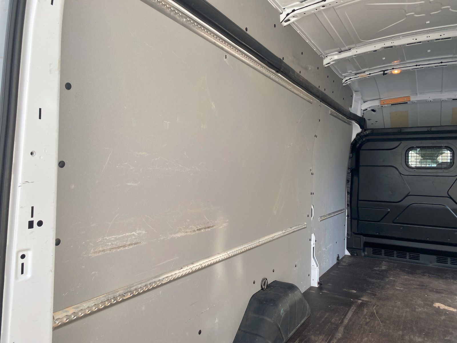 Fahrzeugabbildung Ford TransitKasten350 L4H3 Trend,AHK,Navi,Kamera,SHg