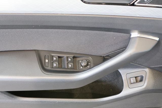 Volkswagen Passat 2.0 TDI Business ACC+LED+CARPLAY+AHK