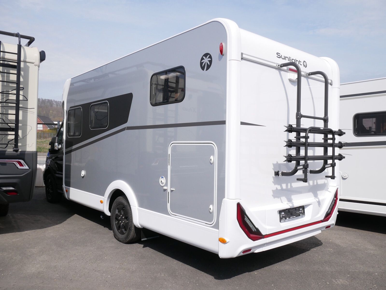 Fahrzeugabbildung Sunlight Adventure T Ford 670S Adventure-Paket, Hubbett