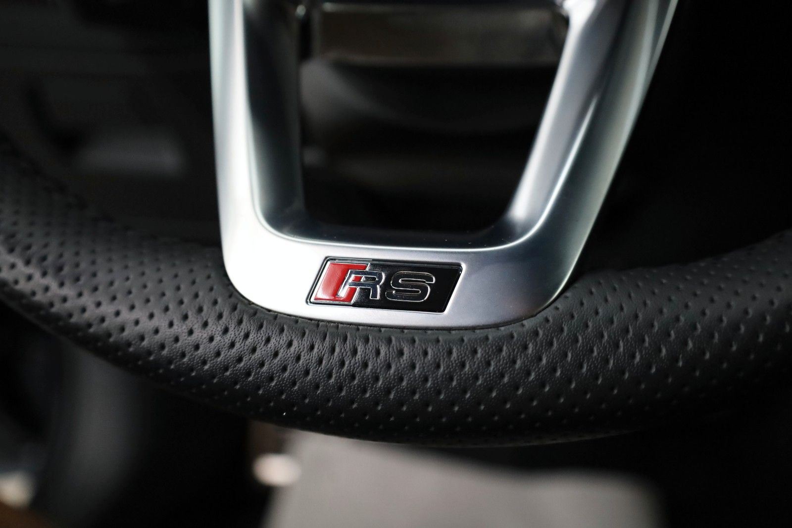 Fahrzeugabbildung Audi RS3 SB quattro Optik/Assistenz Pak,ACC,B&O,LED