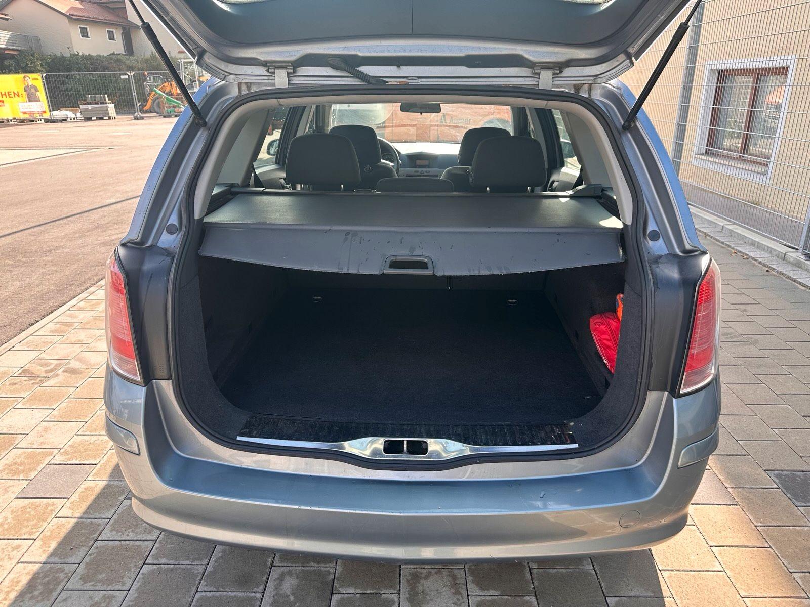 Opel Astra 2006 — photo 14