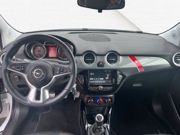 Fotografie des Opel Adam S LM-Felge Sitzh Lenkradh. Winterräder PDC