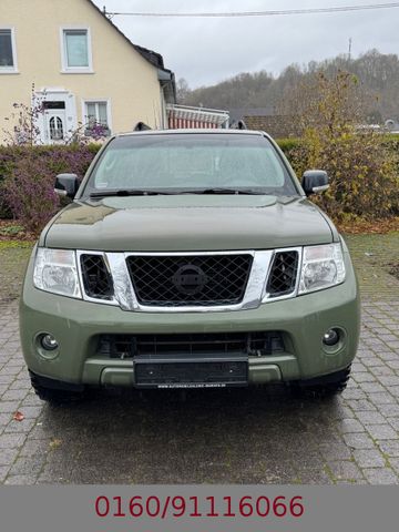 Nissan Pathfinder 2.5 dCi XE STIER BUNDESWEHR