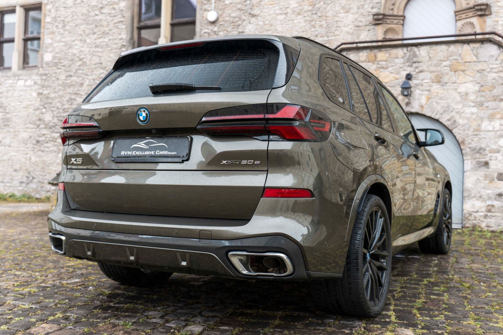 Fahrzeugabbildung BMW X5 50e xDrive M SPORT PANO LUFT KAM MASSAGE HIFI