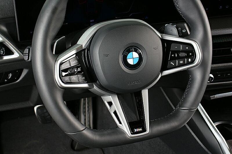 BMW 320d xDr. Aut. M Sportpaket LED ACC HuD Parkassi