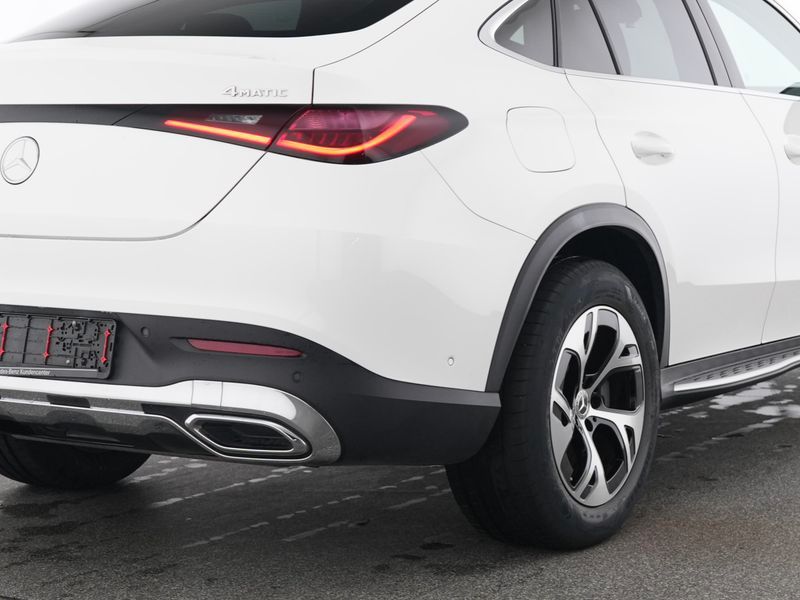 Fahrzeugabbildung Mercedes-Benz GLC 300 e 4M Coupé Avantgarde AHK+360°+Distronic