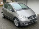 Mercedes-Benz A 200*Automatik*Navi*Bi-Xenon*8-Fach - Mercedes-Benz A 200 in Oberhausen