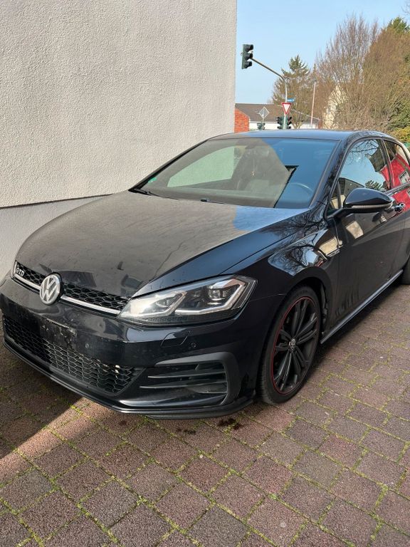 Image of Volkswagen Golf