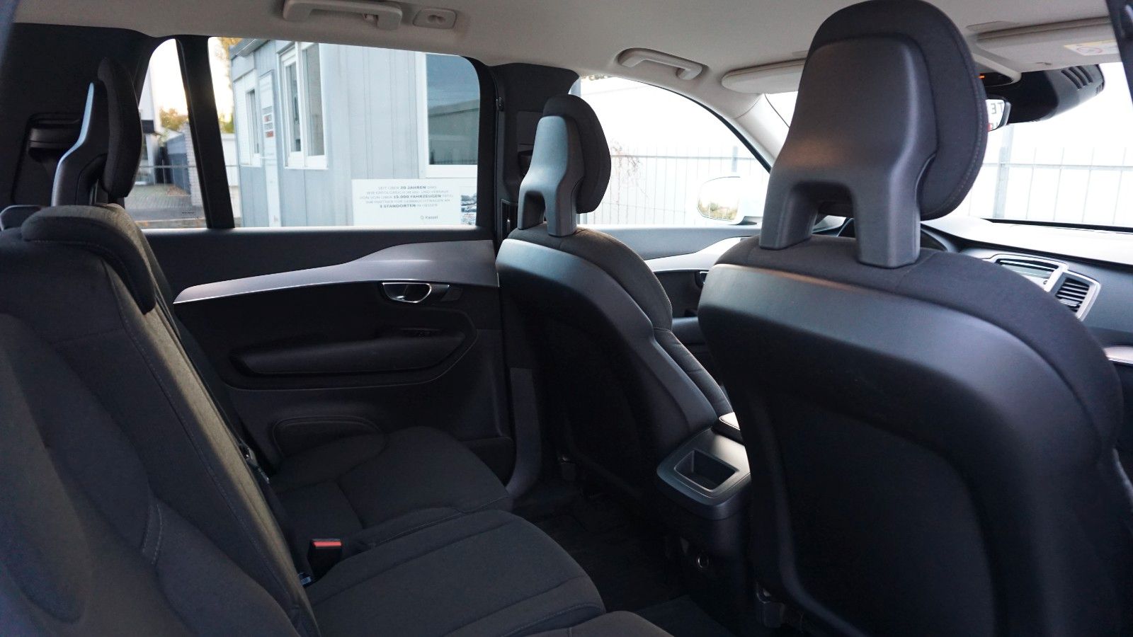 Fahrzeugabbildung Volvo XC90 Momentum AWD, Kamera, Navi, LED