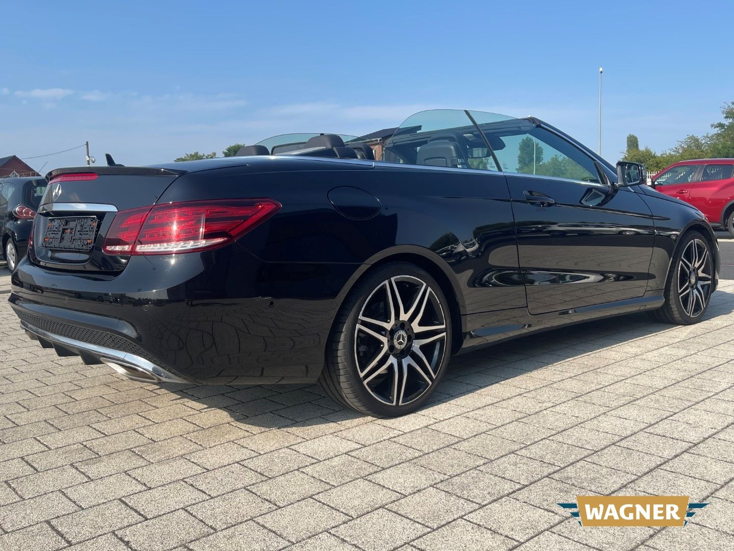 Fahrzeugabbildung Mercedes-Benz E 400 Cabrio AMG Paket Sportsitze