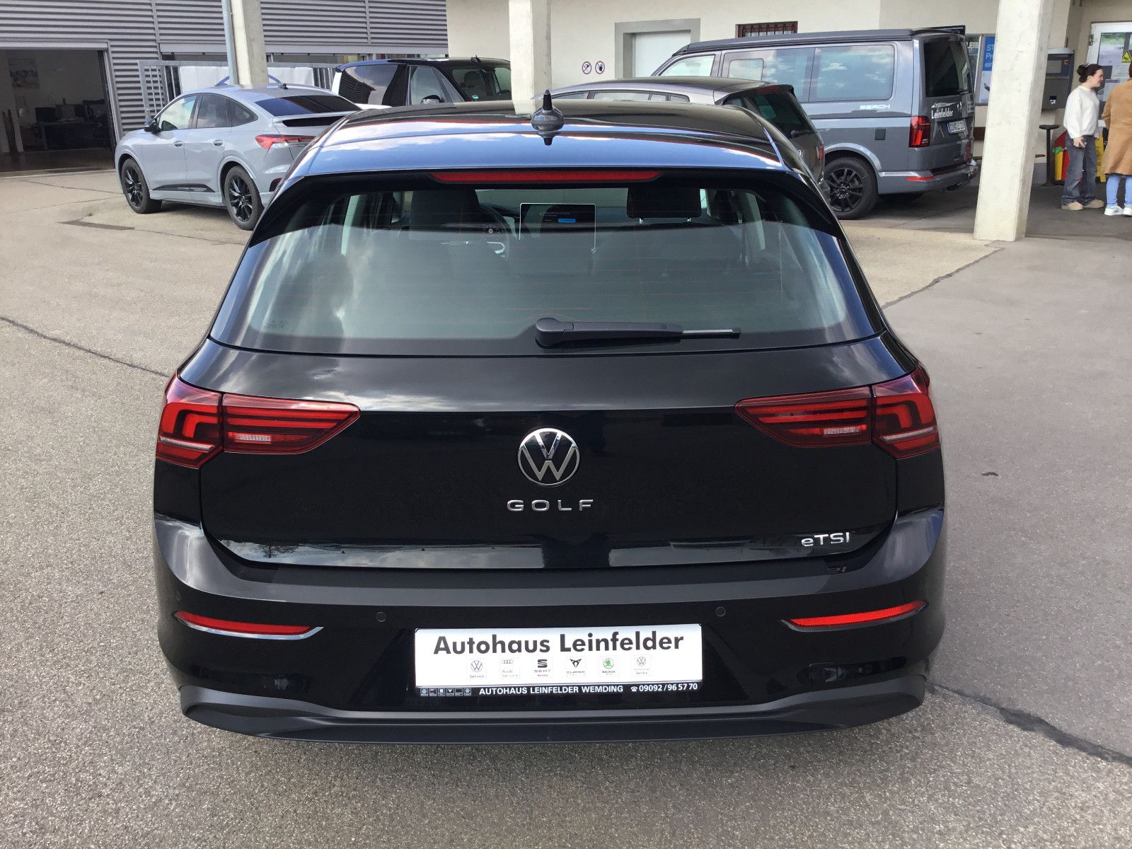 Fahrzeugabbildung Volkswagen Golf 1.5 eTSI DSG Life+AHK+LED+Kamera+Navi