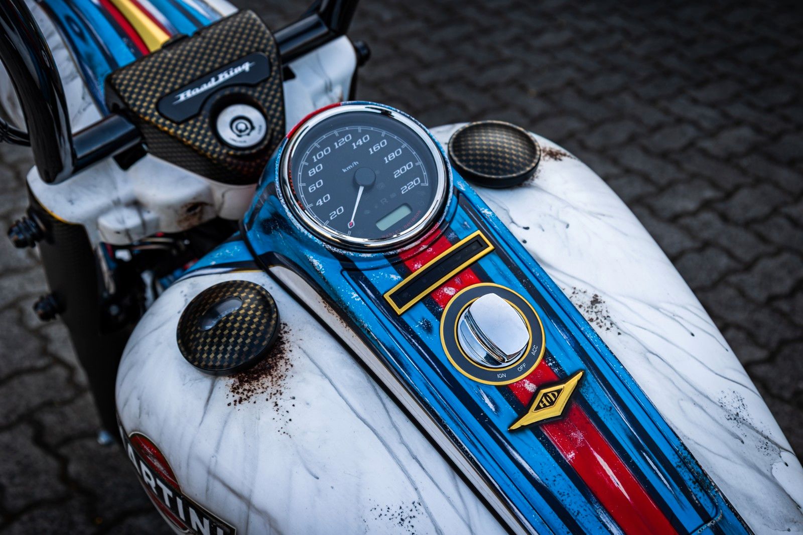 Fahrzeugabbildung Harley-Davidson ROAD KING SPECIAL 114 FLHRXS - MARTINI-RACING