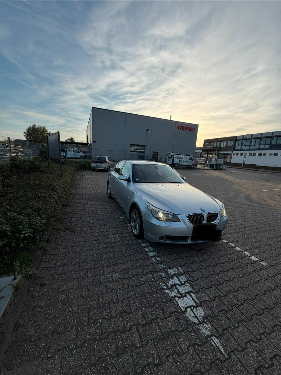 BMW 525