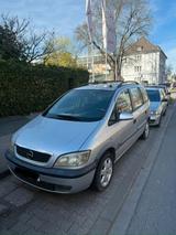 Opel Zafira 7 Sitzer - Opel Zafira aus 2000 mit Diesel-Antrieb