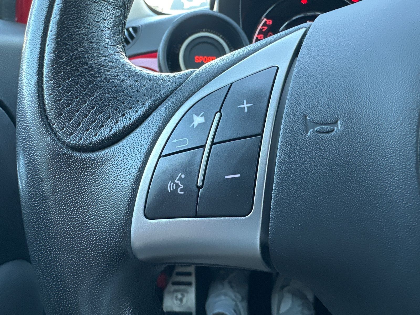 Fahrzeugabbildung Fiat 500 Abarth 1.4 T 500 Pandemonio 17ZO+BLUETOOTH