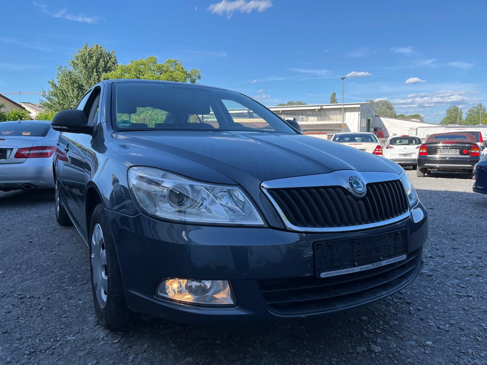 Skoda Octavia/SERVO/WENIG KM /AKTUELL TUV 03/27