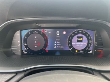 Skoda Octavia Combi 2.0 TDI DSG*AHK*NAVI*MATRIX*STHZ*