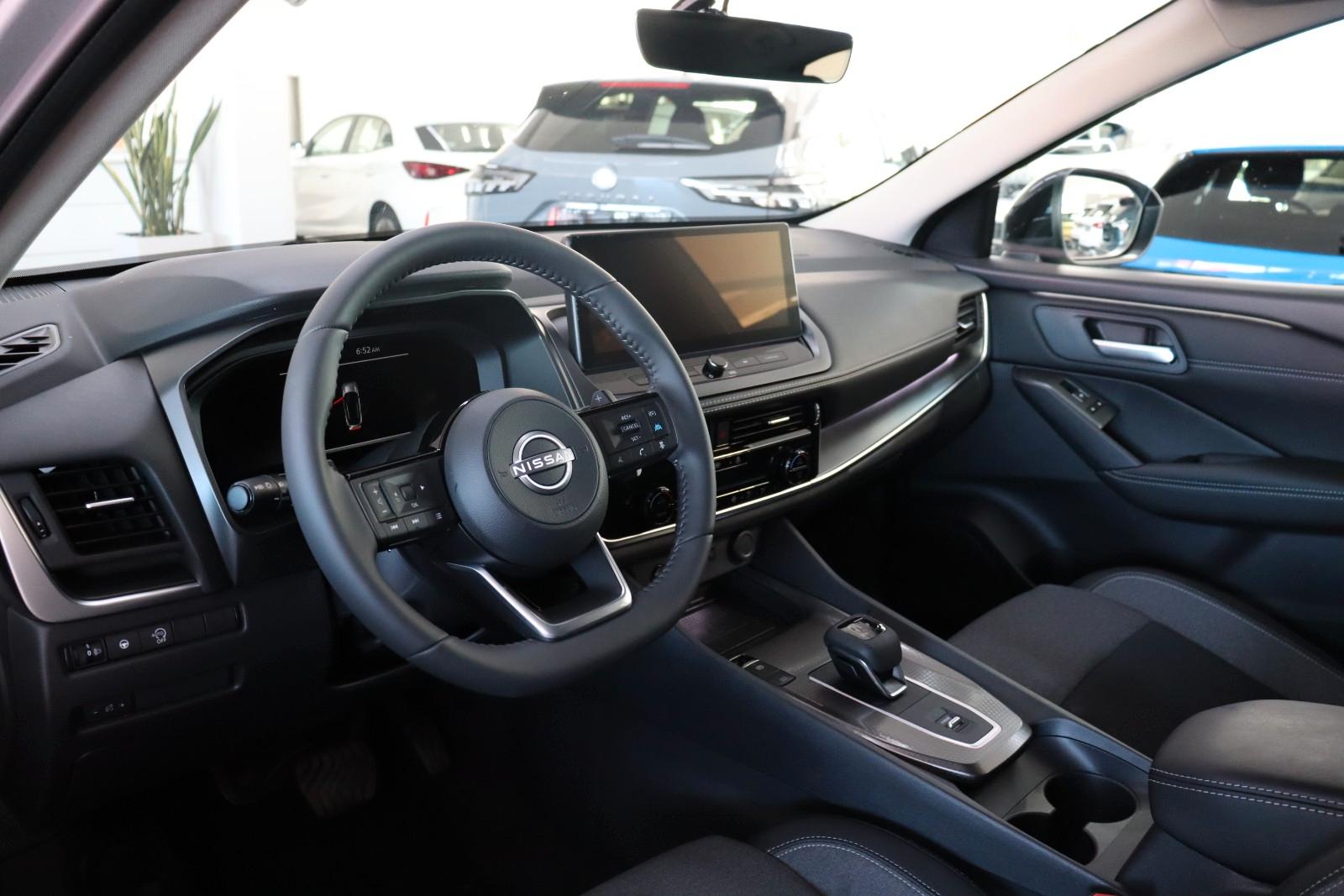 Nissan Qashqai 1.3 AT N-Connecta PANO,LED,TLeder SOFORT