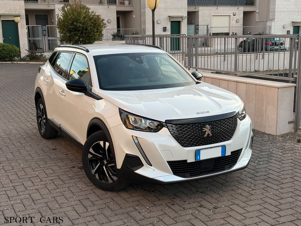 Peugeot 2008 BlueHDi 130 S&S EAT8 Allure imagem 3